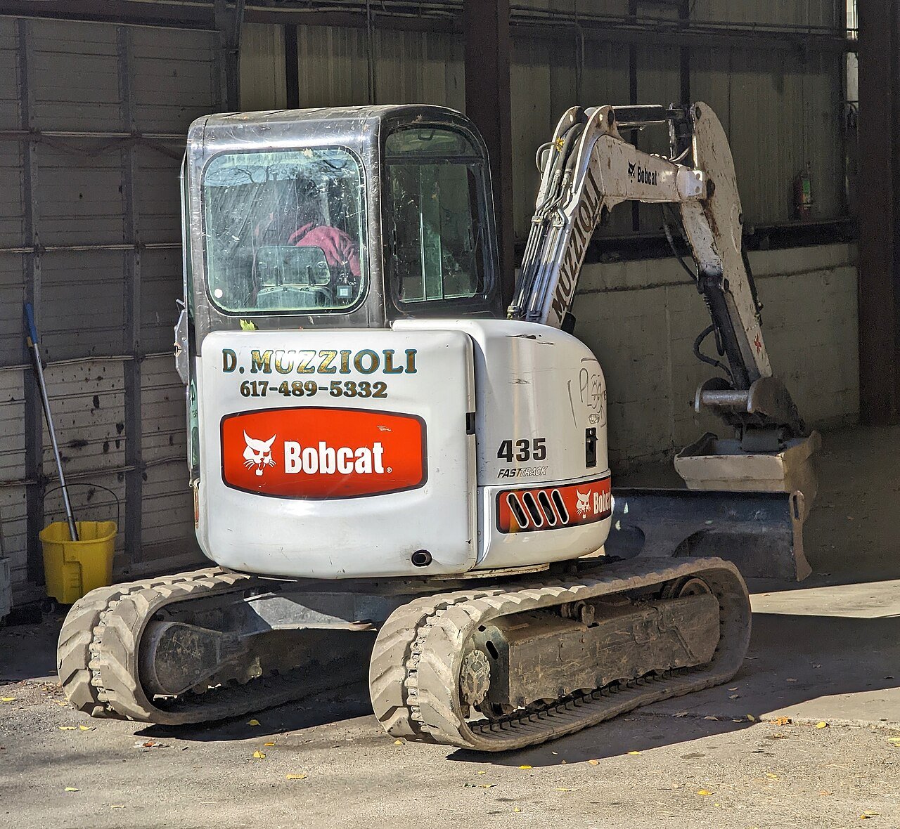 Excavator track wear and replacement guide